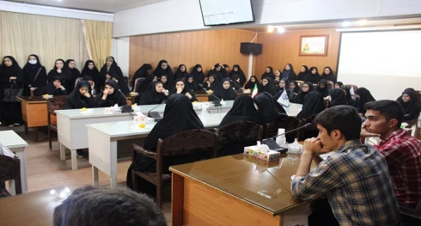 همایش ادبی با حضور اعضای هیات علمی و دانشجو معلمان پردیس های دانشگاه فرهنگیان استان همدان

 2