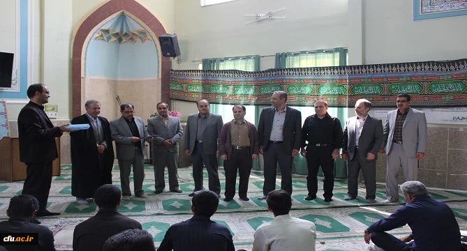 تجلیل از همکار روشندل شاغل در پردیس شهید مقصودی همدان
 2