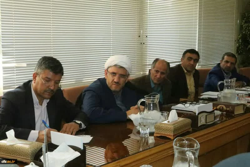 نشست مشترک مدیریت و مسئولین دانشگاه فرهنگیان استان اصفهان با مدیرکل و مسئولین آموزش و پرورش استان