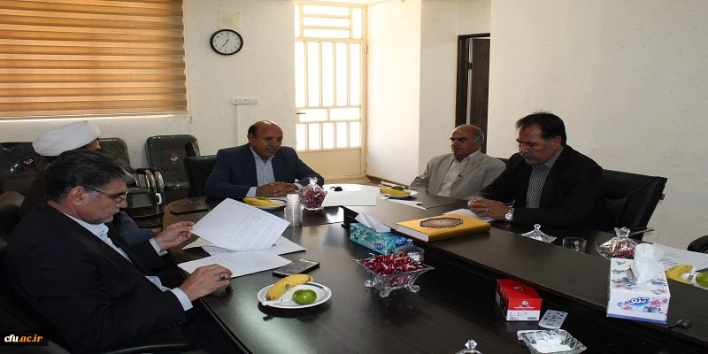 سومین جلسه بنیاد خیرین حامی دانشگاه فرهنگیان استان لرستان با حضور رئیس مجمع خیرین استان و مدیر عامل بنیاد خیرین به منظور برنامه ریزی و انتخاب اعضای هیات مدیره تشکیل شد. 3