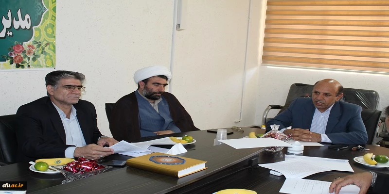 سومین جلسه بنیاد خیرین حامی دانشگاه فرهنگیان استان لرستان با حضور رئیس مجمع خیرین استان و مدیر عامل بنیاد خیرین به منظور برنامه ریزی و انتخاب اعضای هیات مدیره تشکیل شد. 5