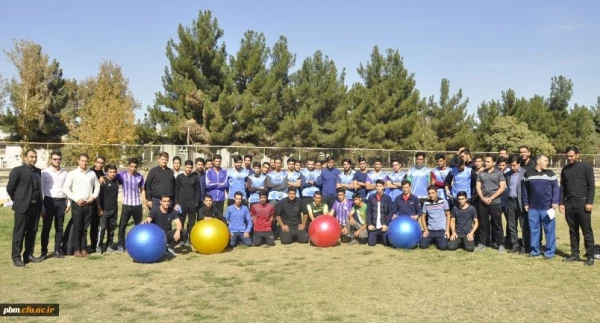 عصر روز، یکشنبه 28 مهر 98، جشنواره ورزش های بومی محلی به مناسبت هفته ورزش و تربیت بدنی در پردیس شهید بهشتی مشهد آغاز به کار کرد.