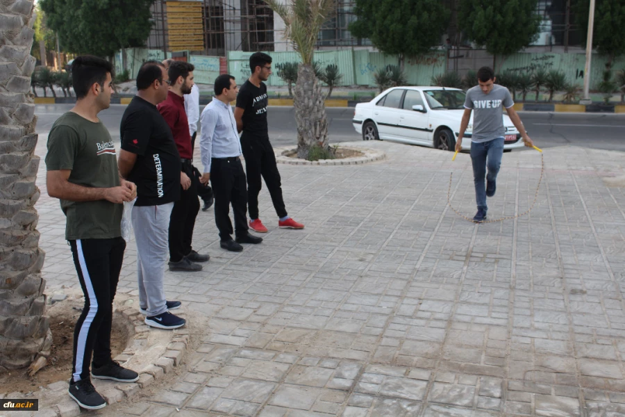 به مناسبت هفته تربیت بدنی

برگزاری همایش پیاده روی دانشجویان دانشگاه فرهنگیان بوشهر در ساحل بوشهر  4