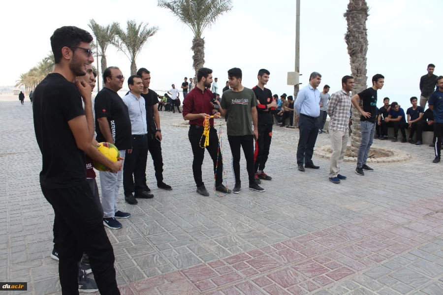 به مناسبت هفته تربیت بدنی

برگزاری همایش پیاده روی دانشجویان دانشگاه فرهنگیان بوشهر در ساحل بوشهر  3