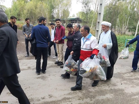 پیاده روی اساتید، کارکنان و دانشجومعلمان به همراه مسؤلین ادارات شهرستان نیر 6