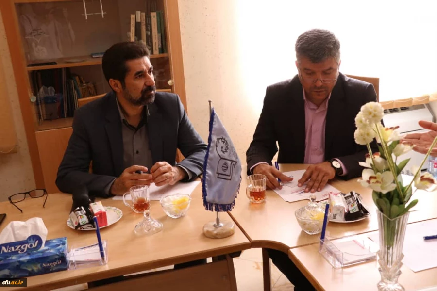 نشست مسئولین دانشگاه فرهنگیان استان اصفهان و مرکز تحقیقات معلمان استان