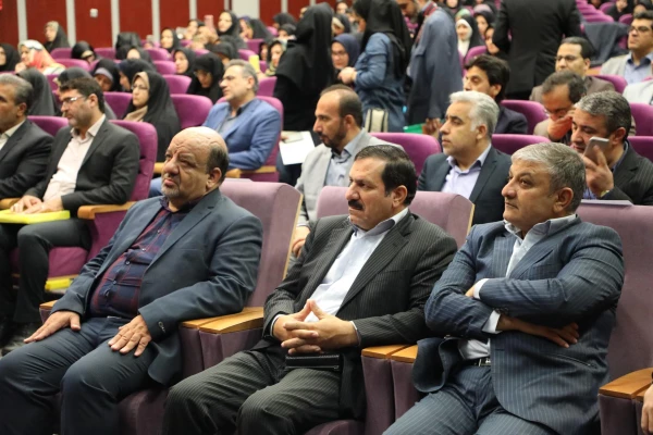 فرزندانمان را باید متناسب و برای دوران خود تربیت و آماده کنیم 9