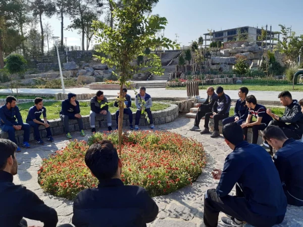 کارگاه آموزشی دانشجو معلمان تربیت بدنی پردیس شهید باهنر اصفهان در ساحل زاینده رود