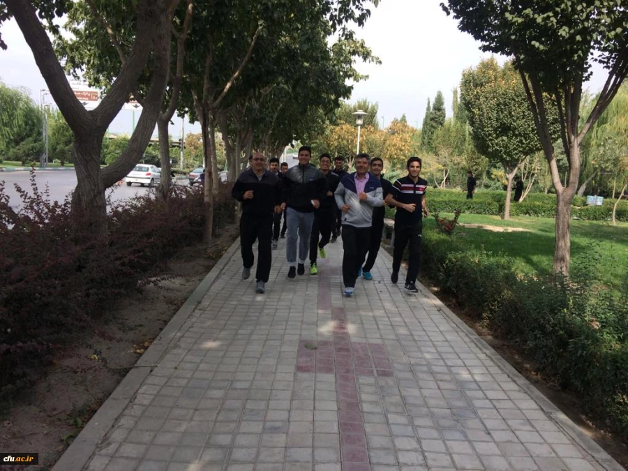 کارگاه آموزشی دانشجو معلمان تربیت بدنی پردیس شهید باهنر اصفهان در ساحل زاینده رود