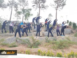 کارگاه آموزشی دانشجو معلمان تربیت بدنی پردیس شهید باهنر اصفهان در ساحل زاینده رود