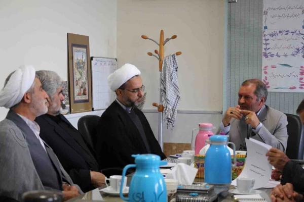 نشست بنیاد خیرین خراسان شمالی در دانشگاه فرهنگیان استان

دکتر صفرزاده در نشست خیرین استان گفت:خدمت به تربیت و پرورش معلم یک تکلیف است. 2