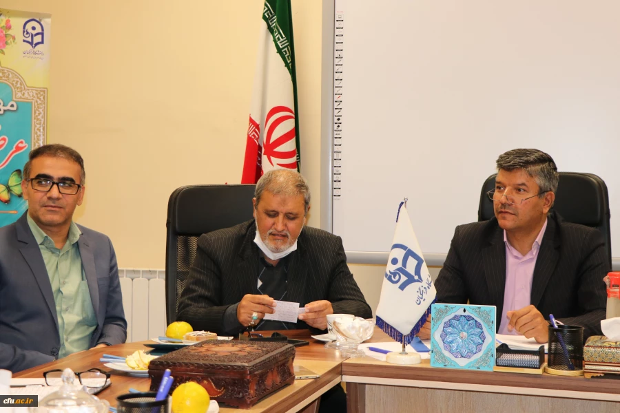 رهبر معظم انقلاب اسلامی در سال 64 فرمودند؛ تربیت معلم سوزن بان انقلاب است