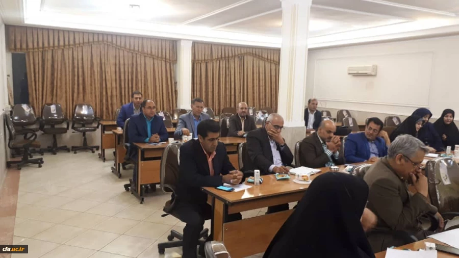 نشست سرپرست مدیریت  امور پردیس های دانشگاه فرهنگیان استان قزوین با اعضای گروه های آموزشی
دکتر مشهدی مدیر امور پردیس های استان قزوین طی سه نشست متوالی تخصصی با مدیران گروه واعضای گروه های آموزشی پردیس ها دیدار وگفت وگوکرد 2