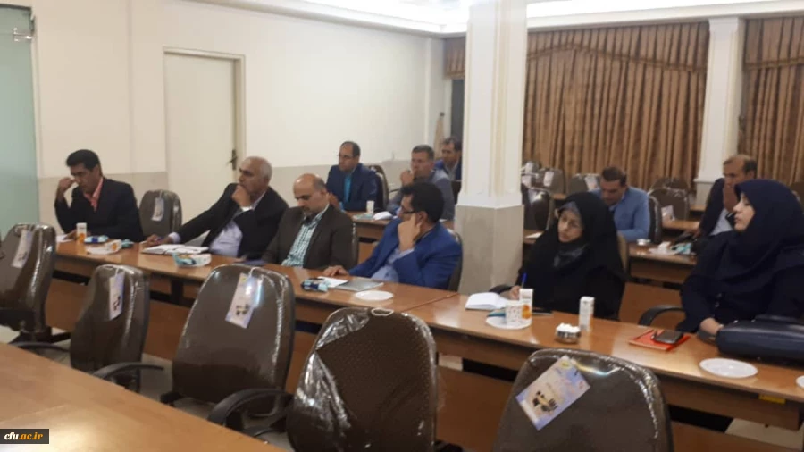 نشست سرپرست مدیریت  امور پردیس های دانشگاه فرهنگیان استان قزوین با اعضای گروه های آموزشی
دکتر مشهدی مدیر امور پردیس های استان قزوین طی سه نشست متوالی تخصصی با مدیران گروه واعضای گروه های آموزشی پردیس ها دیدار وگفت وگوکرد 2