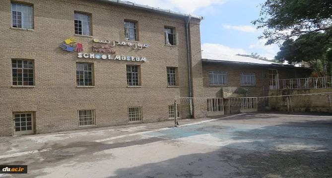 بازدید دکتر علی نجفی سرپرست مدیریت امور پردیس های استان از موزه ی اسناد و گنجینه ی آموزش و پرورش 7