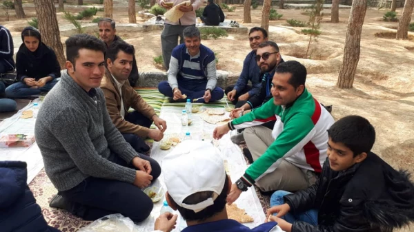 کوهگشت خانوادگی کارکنان و اساتید دانشگاه فرهنگیان استان اصفهان