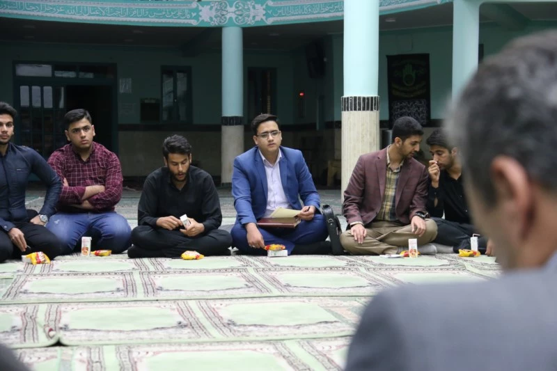 نشست مدیر استانی دانشگاه فرهنگیان یزد با نمایندگان کلیه کلاس های آموزشی پردیس شهیدان پاک نژاد 4