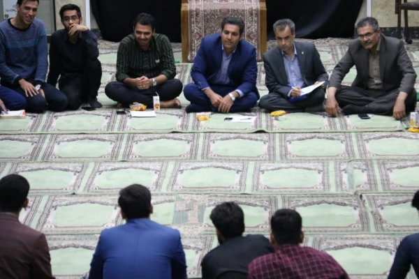 نشست مدیر استانی دانشگاه فرهنگیان یزد با نمایندگان کلیه کلاس های آموزشی پردیس شهیدان پاک نژاد 5