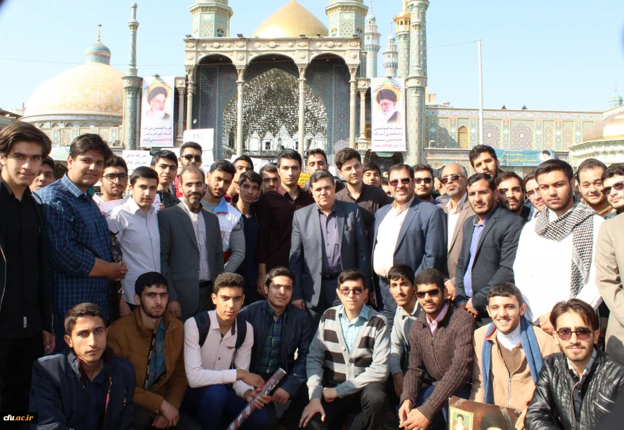 حضور دکتر خنیفر در جمع دانشجو معلمان حاضر در راهپیمایی یوم الله 13 آبان قم 7