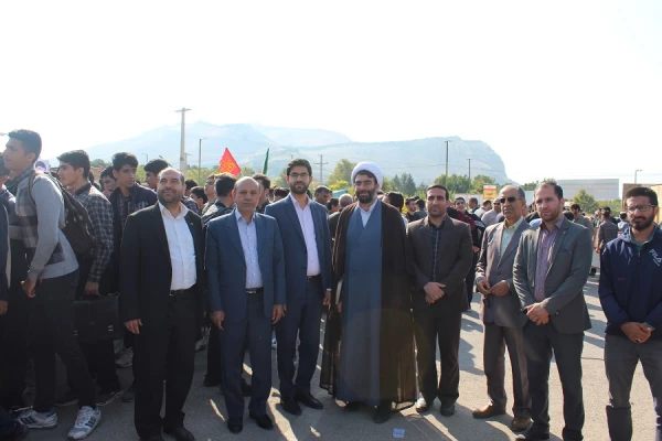 حضور پر شور دانشگاهیان دانشگاه فرهنگیان لرستان در راهپیمایی یوم الله سیزده آبان 5