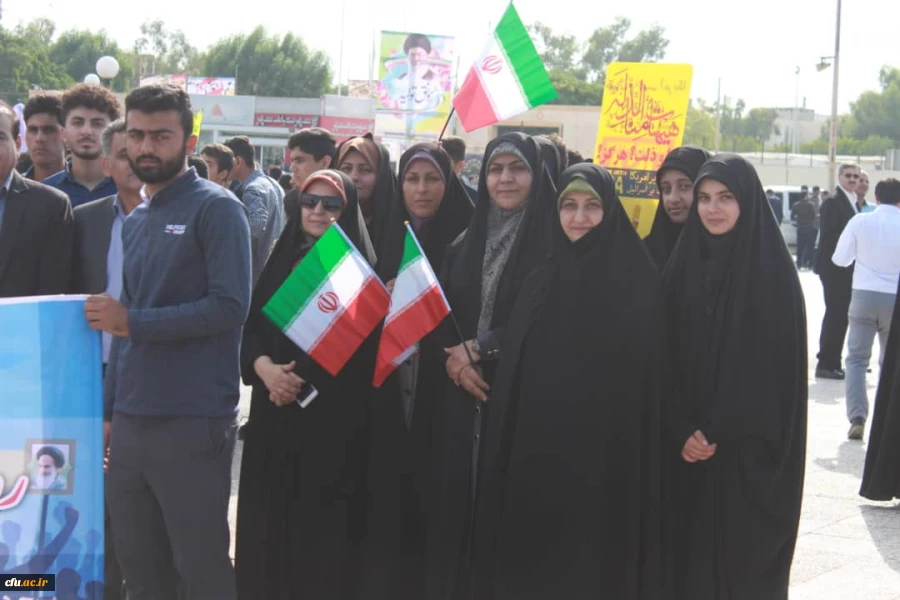 حضور پر شور مسئولان، اساتید و دانشجو معلمان دانشگاه فرهنگیان استان بوشهر در راهپیمایی ۱۳آبان 11