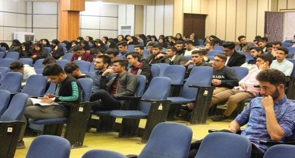 واکاوی اندیشه های این شاعر معاصر در همایشی تخصصی، با حضور اعضای هیات علمی و دانشجو معلمان دانشگاه فرهنگیان همدان 3