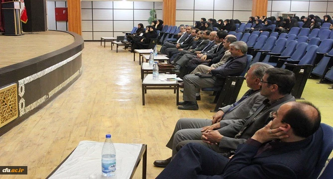 واکاوی اندیشه های این شاعر معاصر در همایشی تخصصی، با حضور اعضای هیات علمی و دانشجو معلمان دانشگاه فرهنگیان همدان 5