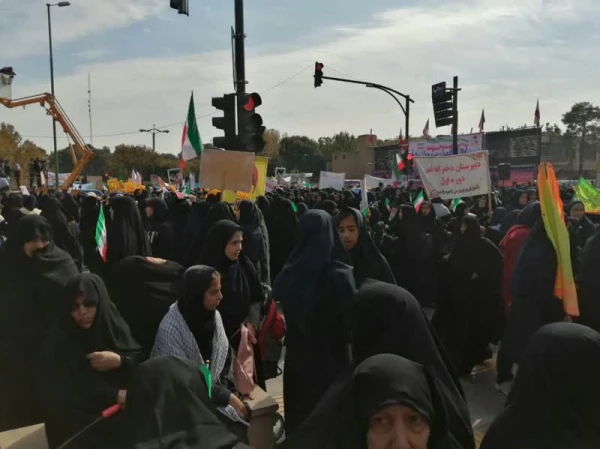 حضور مسئولین، اساتید، کارکنان و دانشجو معلمان دانشگاه فرهنگیان استان اصفهان در راهپیمایی یوم الله 13 آبان