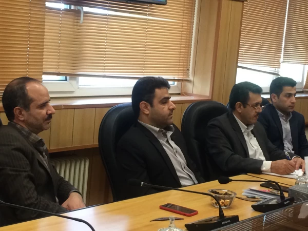 اولین نشست انجمن کتابخوانی معاونت پژوهش و فناوری برگزار گردید. 7