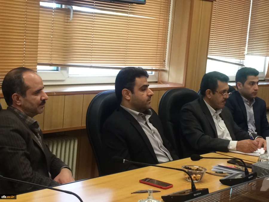 اولین نشست انجمن کتابخوانی معاونت پژوهش و فناوری برگزار گردید. 7