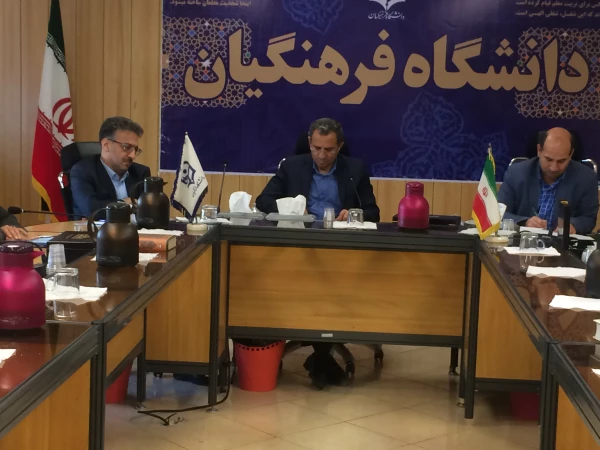 اولین نشست انجمن کتابخوانی معاونت پژوهش و فناوری برگزار گردید. 11