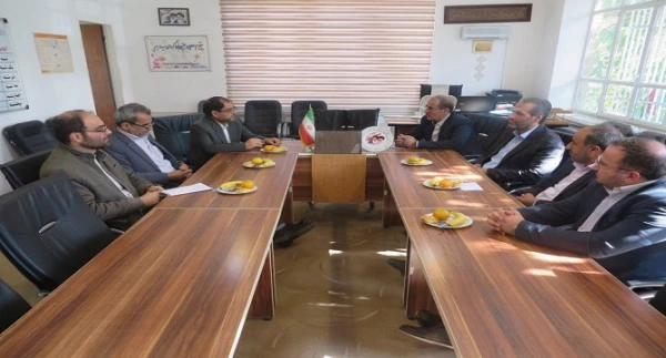 دانشگاه فرهنگیان و آموزش و پرورش نه تنها از هم جدا نیستند؛ بلکه در قالب یک خانواده ی صمیمی، همواره در کنار هم هستند 3