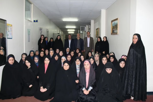 دانشجو معلمان فرزندان دانشگاه فرهنگیان هستند. 6