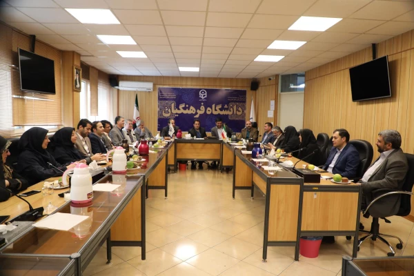 به مدد همدلی وتلاش همکاران ارجمند ، شاهد کسب توفیقات ارزشمند در دانشگاه هستیم

 2