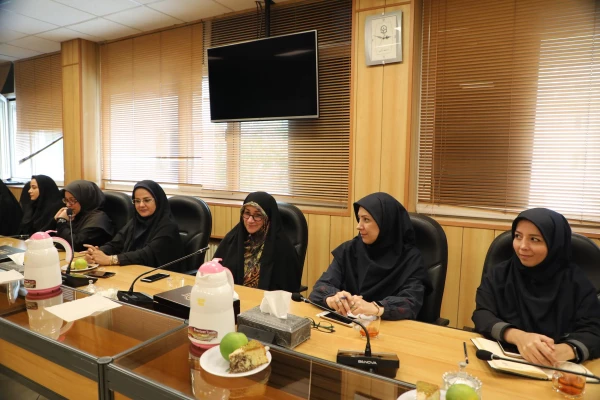 به مدد همدلی وتلاش همکاران ارجمند ، شاهد کسب توفیقات ارزشمند در دانشگاه هستیم

 6