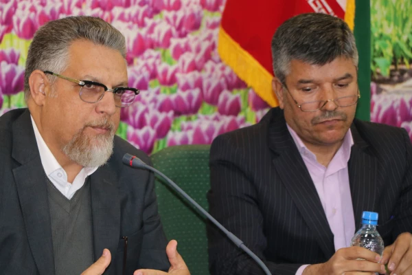 نشست تعاملی کارکنان هیئت علمی و غیر هیئت علمی دانشگاه فرهنگیان استان اصفهان