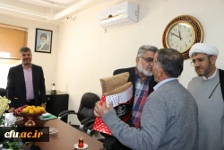 تقدیر از ایثارگران و خانواده معظم شهدای دانشگاه فرهنگیان استان اصفهان