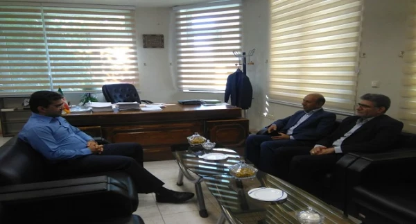 نشست مشترک رئیس دانشگاه فرهنگیان لرستان با مدیرکل راه و شهرسازی استان  2