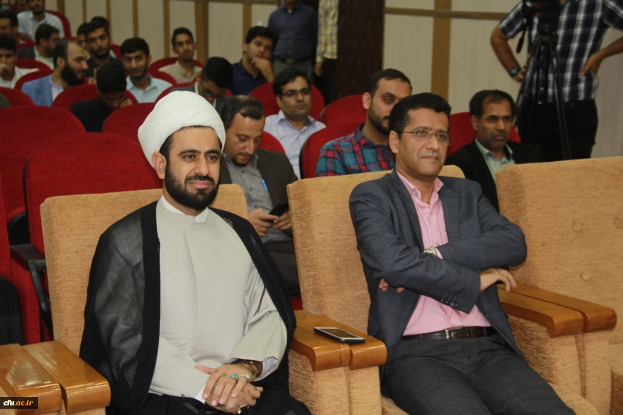 به مناسبت هفته وحدت و میلاد پیام آور وحی  و با حضور علمای تشیع و تسنندر دانشگاه فرهنگیان هرمزگان  برگزار گردید
همایش نقش نخبگان در تقویت وحدت اسلام در گام دوم انقلاب 2