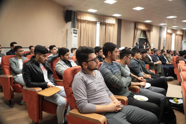 حضرت محمد (ص) بزرگترین مرد جهادِ صلح طلب بود که دارای بصیرت متعالی است 7