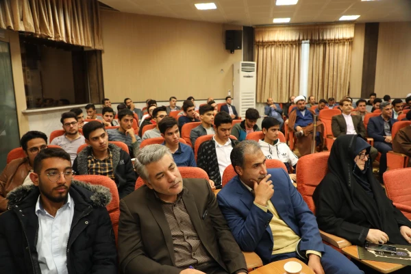 حضرت محمد (ص) بزرگترین مرد جهادِ صلح طلب بود که دارای بصیرت متعالی است 12