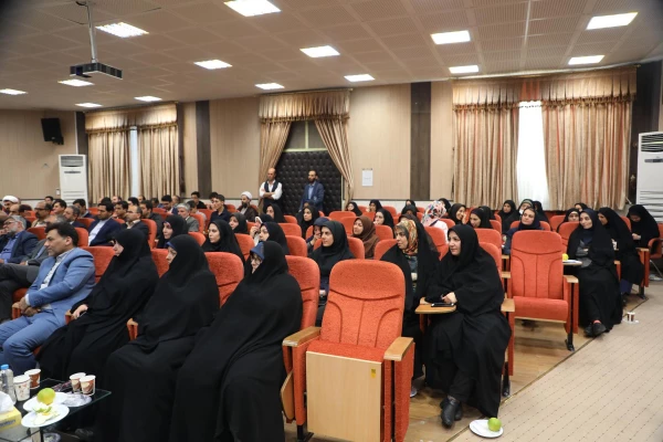 حضرت محمد (ص) بزرگترین مرد جهادِ صلح طلب بود که دارای بصیرت متعالی است 13