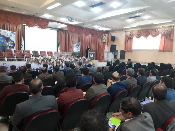 برگزاری دومین نشست مشترک مدیران ،معلمان راهنما و استادان درس کارورزی دانشگاه فرهنگیان استان چهارمحال و بختیاری 5