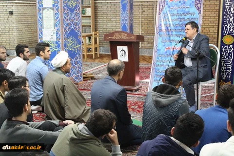 دکتر خنیفر درجمع دانشجومعلمان پردیس شهیدرجایی قزوین: یک معلم خوب می تواند یک جامعه رانجات دهد. 3