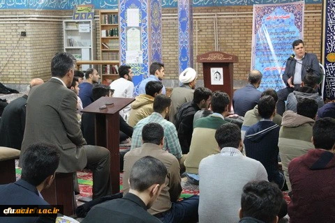 دکتر خنیفر درجمع دانشجومعلمان پردیس شهیدرجایی قزوین: یک معلم خوب می تواند یک جامعه رانجات دهد. 4