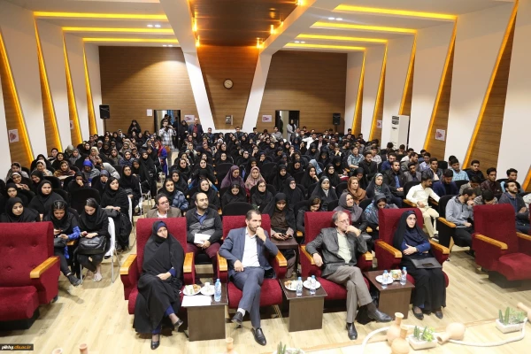 جشنواره ملی شعر دانشجویی جهاد دانشگاهی در پردیس امام خمینی (ره) گرگان برگزار شد.
 2