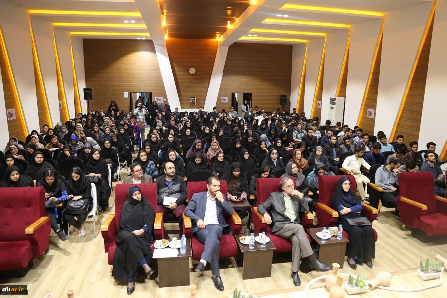 جشنواره ملی شعر دانشجویی جهاد دانشگاهی در پردیس امام خمینی (ره) گرگان برگزار شد.
 2