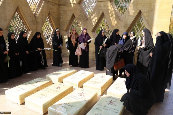 غبارروبی مزار مطهر شهدای گمنام و تجدید میثاق با آرمان های انقلاب اسلامی ایران 4