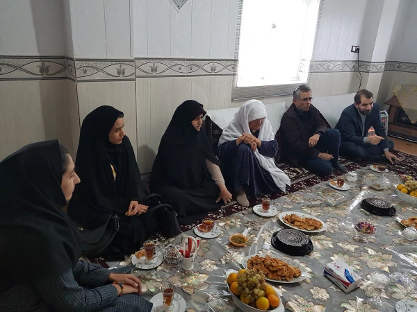 سرپرست دانشگاه فرهنگیان گلستان با خانواده شهید یوسف پرنیان دیدار کرد 3