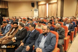  تحلیل اطلاعات در روزگار تحمیل اطلاعات و توجیه جوانان مهمترین کار است
 5